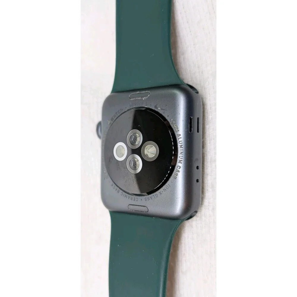 Apple Watch Series 3 42mm Space Gray Aluminum Case Green Sport Band **UNTESTED**